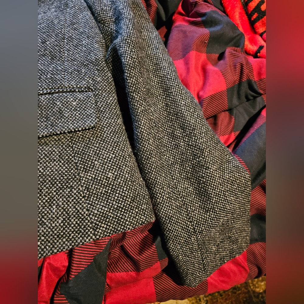 Blazer - Picture 4 of 5